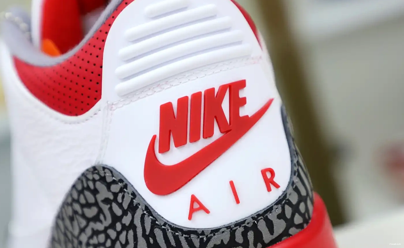 JORDAN AIR 3RETRO